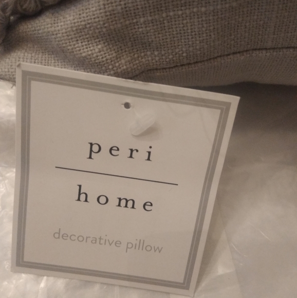 🛑🛑SOLD🛑🛑Peri Home 12" x 18" Fringe Deco Pillow - Picture 5 of 6